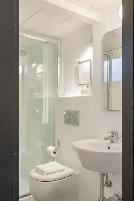 Apartment Un Puntino In Verona Center 023091-Loc-03368